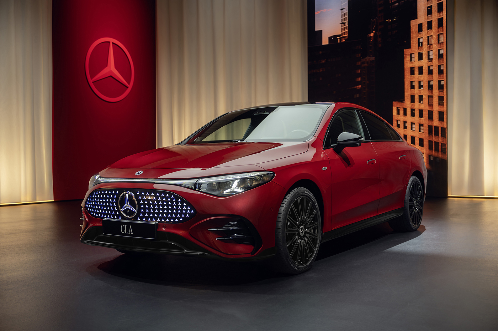 Η νέα Mercedes CLA 2025 σε προφίλ