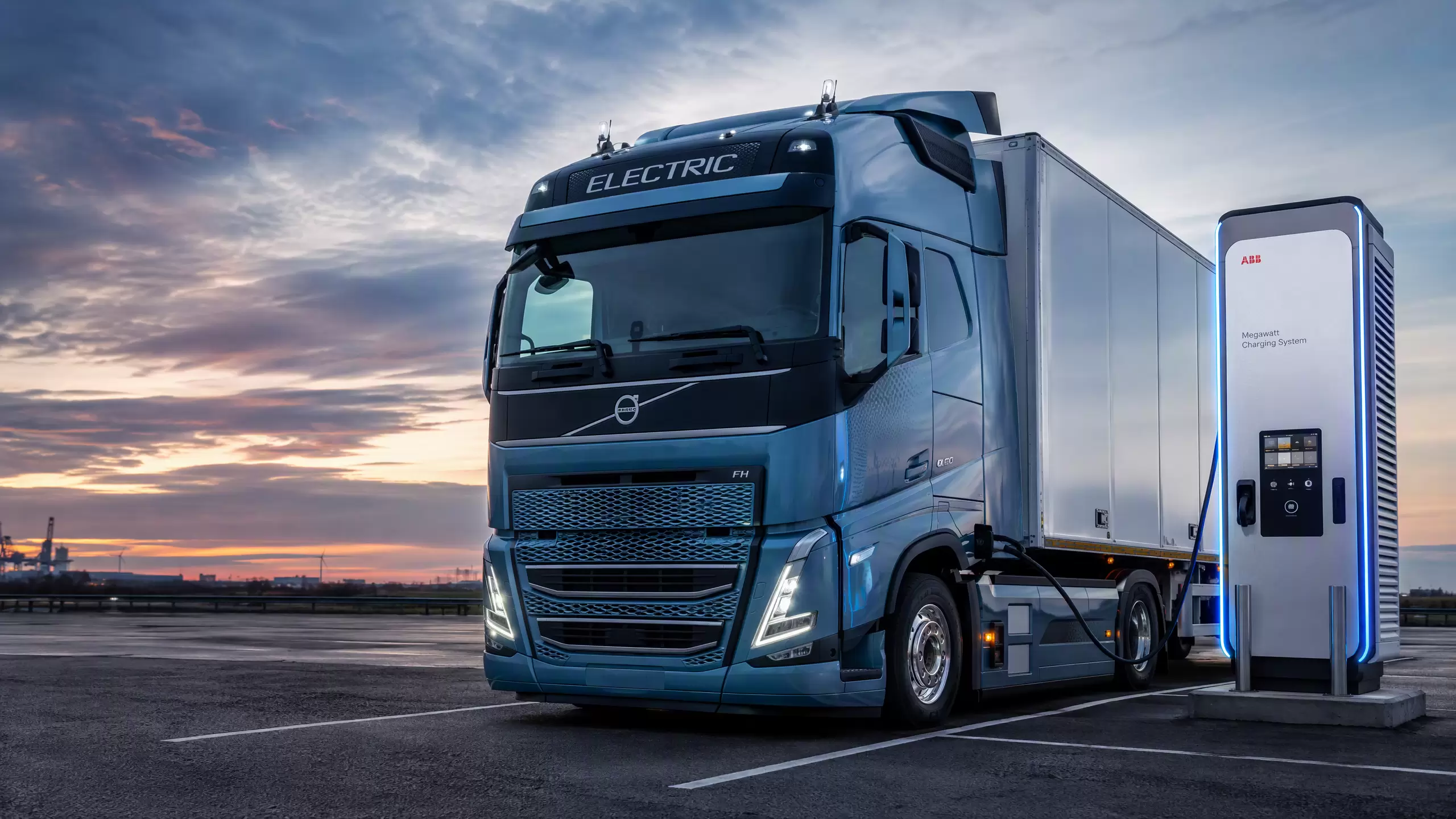&Tau;&omicron; &nu;έ&omicron; &eta;&lambda;&epsilon;&kappa;&tau;&rho;&iota;&kappa;ό &phi;&omicron;&rho;&tau;&eta;&gamma;ό Volvo FH Electric &sigma;&epsilon; &sigma;&tau;&alpha;&theta;&mu;ό &tau;&alpha;&chi;&epsilon;ί&alpha;&sigmaf; &phi;ό&rho;&tau;&iota;&sigma;&eta;&sigmaf; MCS &mdash; &alpha;&upsilon;&tau;&omicron;&nu;&omicron;&mu;ί&alpha; έ&omega;&sigmaf; 450 &chi;&lambda;&mu; &kappa;&alpha;&iota; &sigma;&upsilon;&nu;&delta;&upsilon;&alpha;&sigma;&mu;&omicron;ί έ&omega;&sigmaf; 80 &tau;ό&nu;&omicron;&iota;